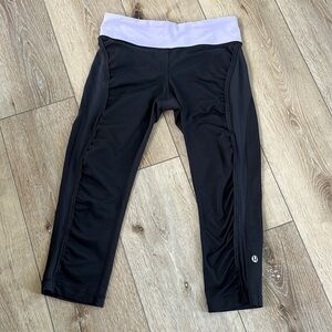 Lululemon Black & Purple Ruched Crop Leggings